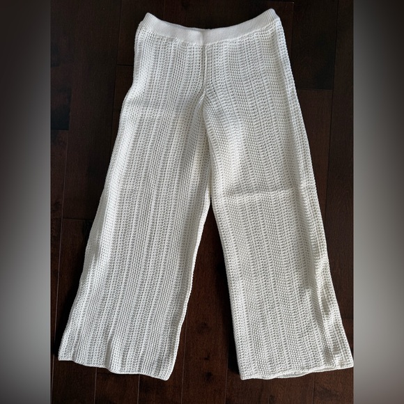Oysho Crochet Culotte Pants - Picture 2 of 3